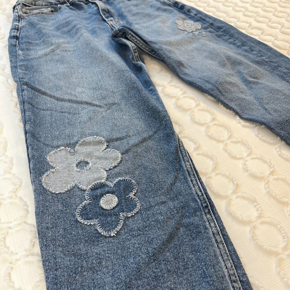 Hollister Ultra High Rise Mom Jean W29 Flower Patch Denim Hippie - Picture 4 of 7